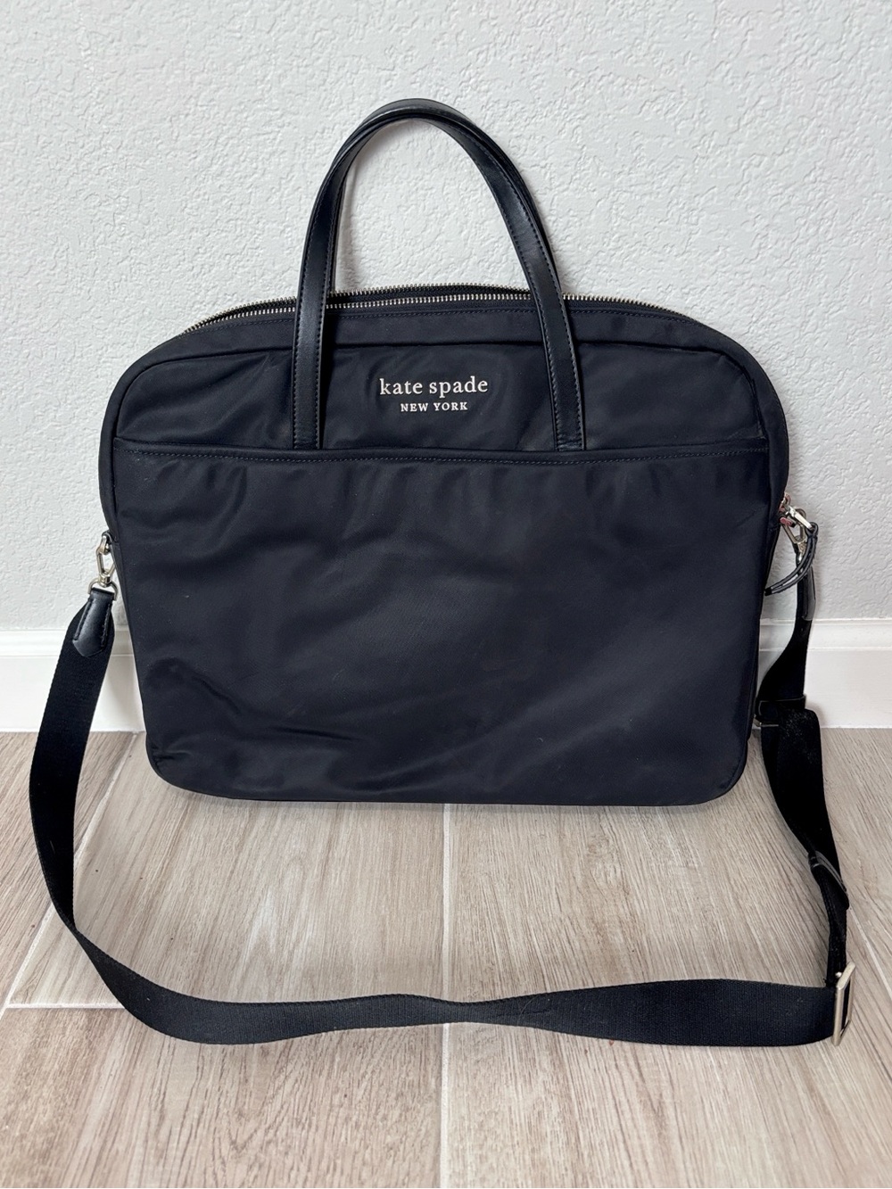 Kate Spade Sam Ksnyl Nylon Universal Laptop Computer Bag Black